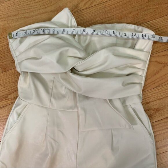 Kendall nd ylie ront ie trapless hite egan eather umpsuit - Picture 7 of 11